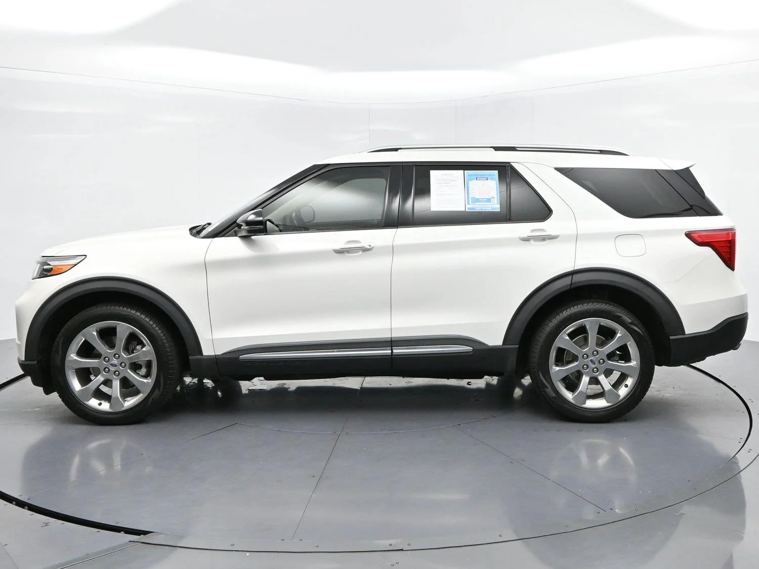 Used 2020 Star White Metallic Tri-Coat Ford Platinum image 5