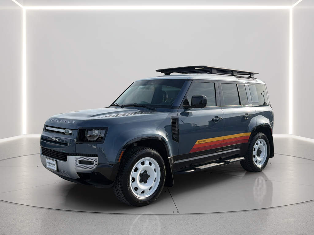 Used 2025 Tasman Blue Metallic Land Rover S image 9
