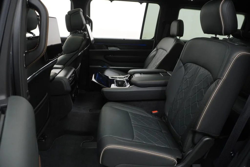 Certified Used 2025 Gray Jeep Series III Obsidian image 18