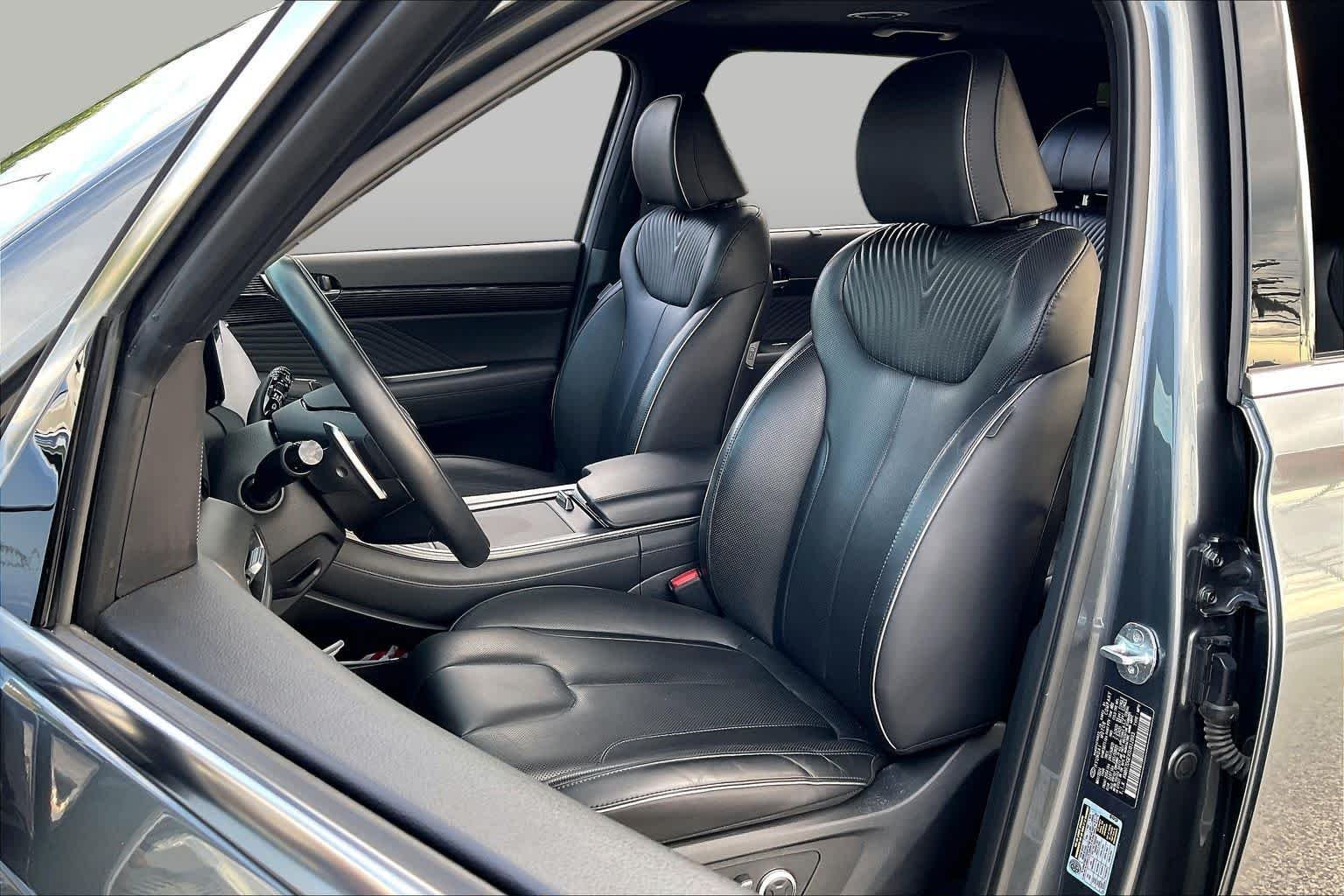 Pre-Owned 2025 Hyundai Palisade Calligraphy