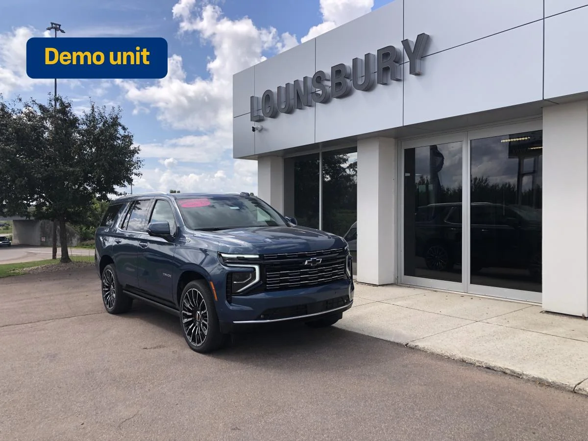 Used 2026 Blue Chevrolet 4wd 4dr High Country image 3