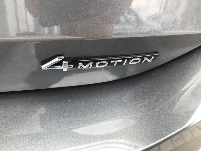 New 2026 Platinum Gray Metallic Volkswagen SE image 10