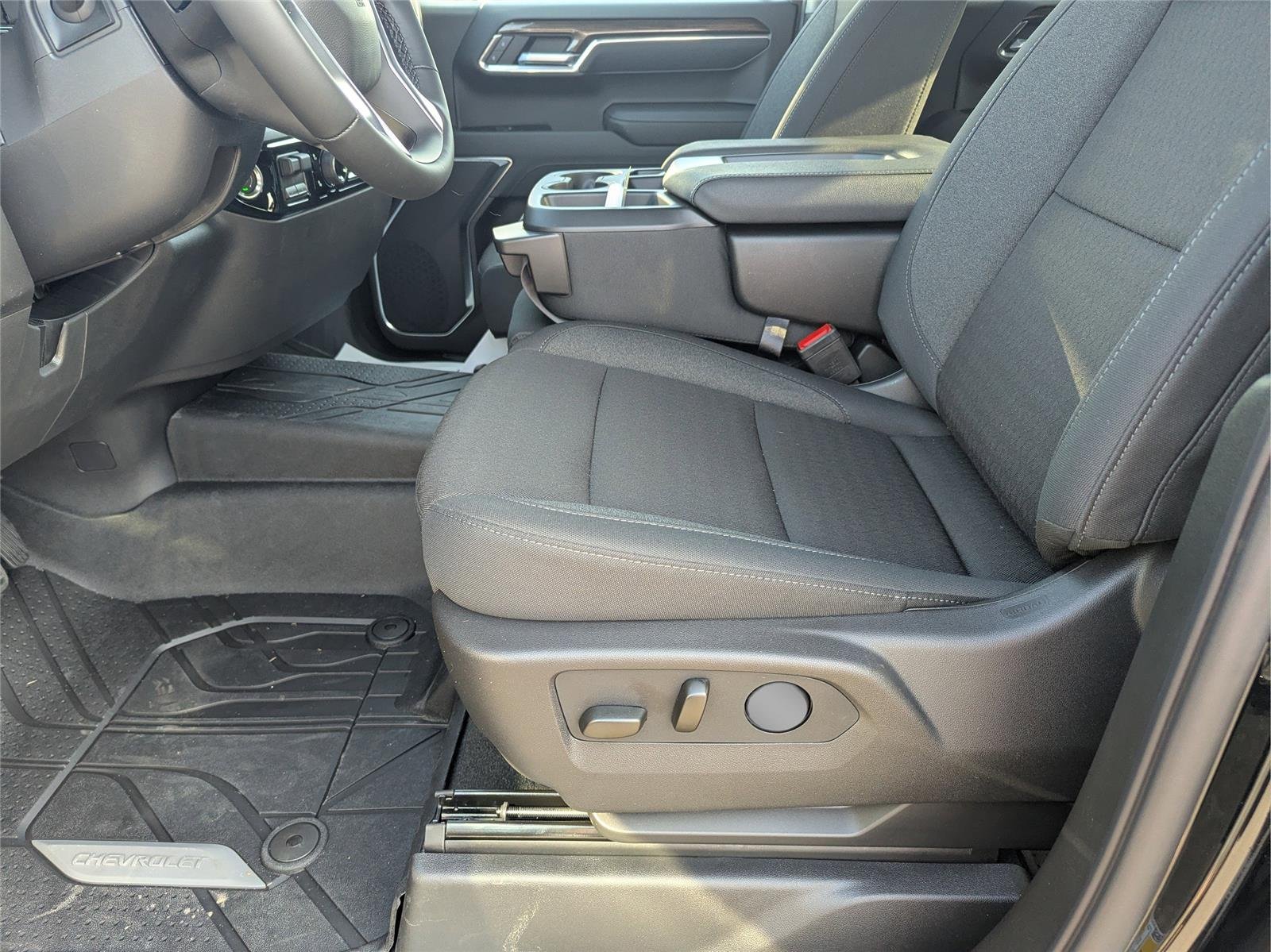 2026 Chevrolet Silverado 1500 LT - Photo 17