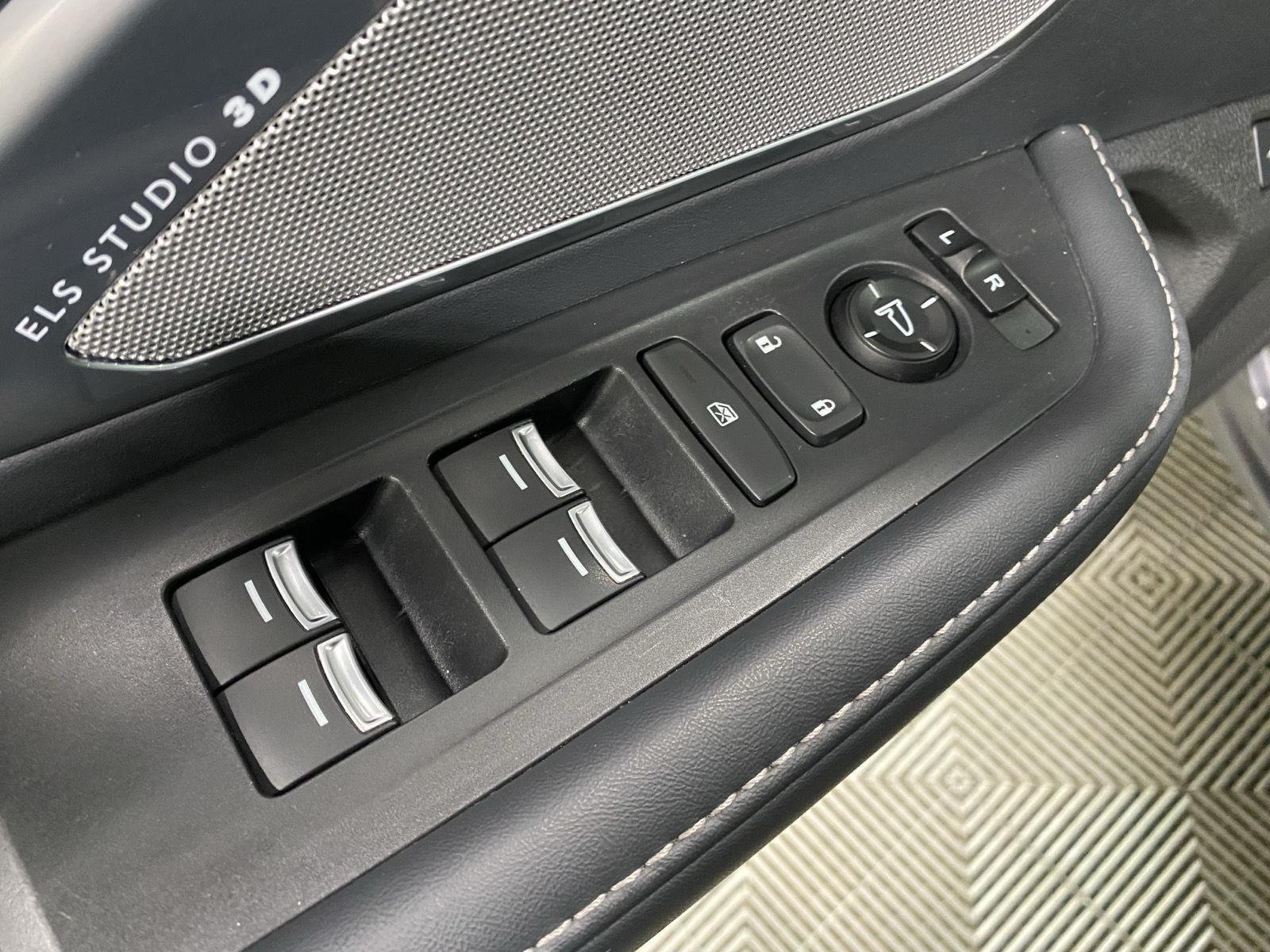 Used 2019 Modern Steel Metallic Acura SH-AWD w/Advance image 17