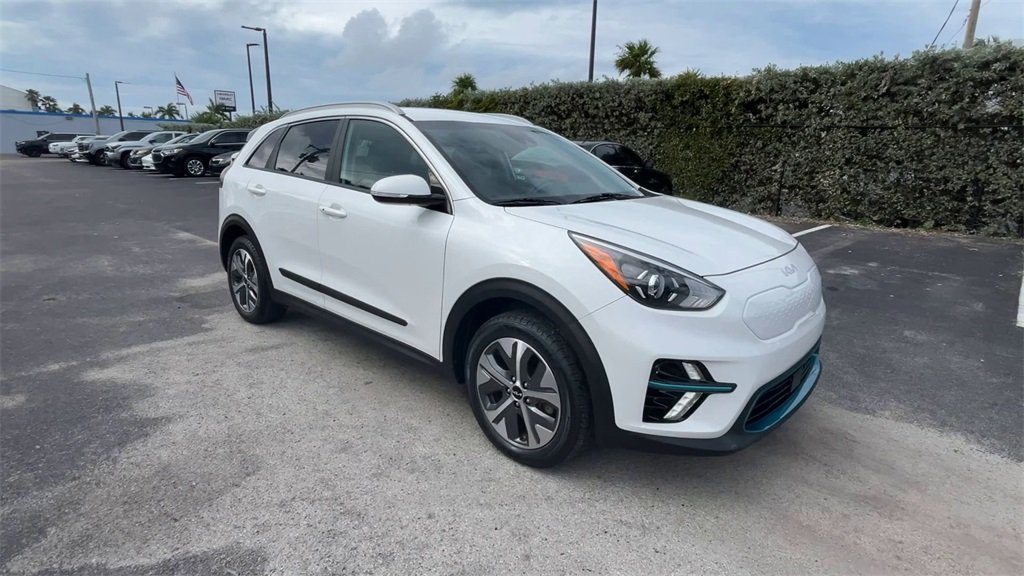 Used 2022 Kia Niro EX with VIN KNDCC3LG3N5149740 for sale in North Miami, FL