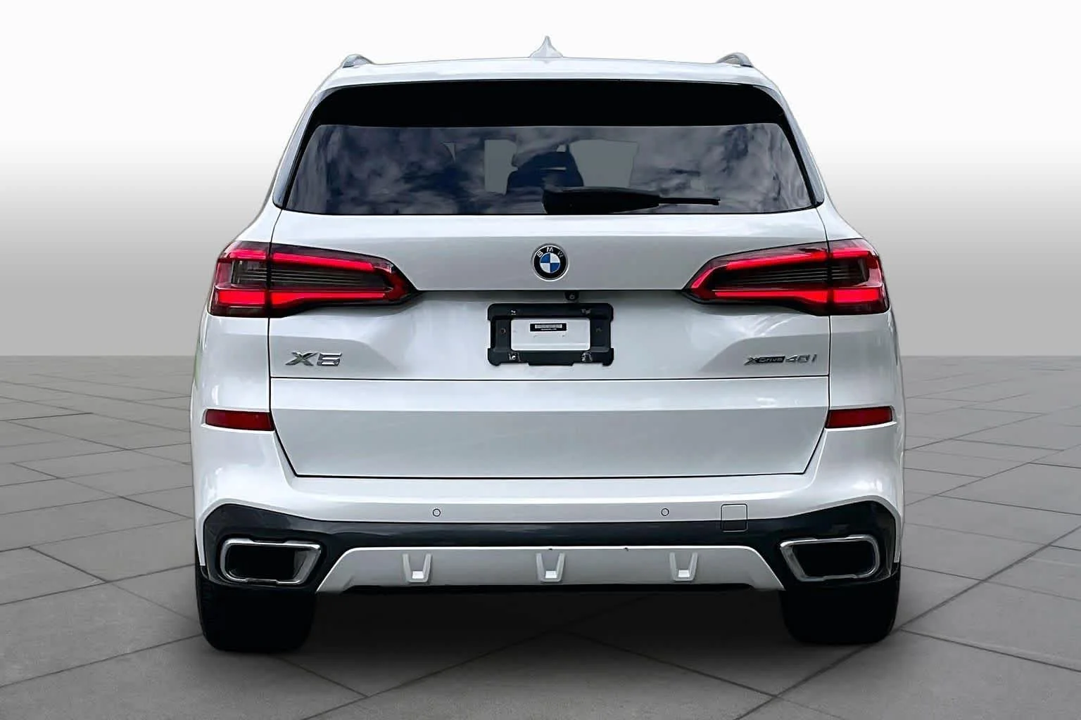 Used 2019 Mineral White Metallic BMW xDrive40i image 4