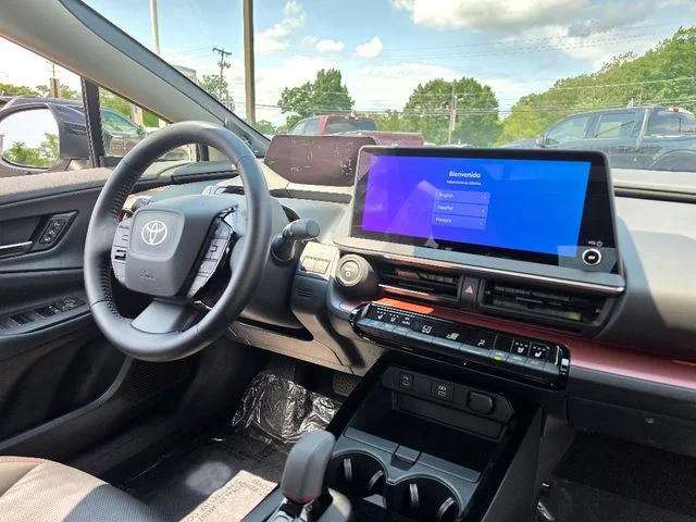 Used 2024  Toyota XSE Premium image 13
