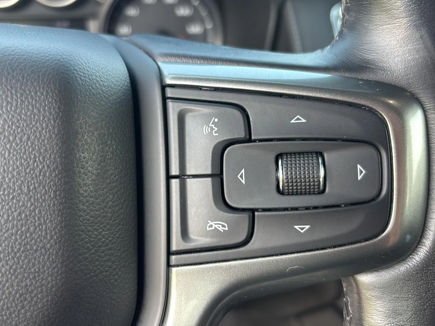Used 2021 Summit White Chevrolet LT image 23