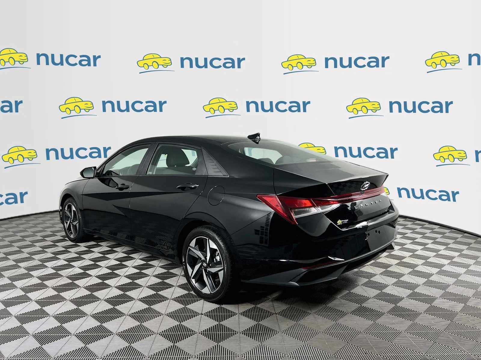 Used 2023 Onyx Black Hyundai SEL image 5