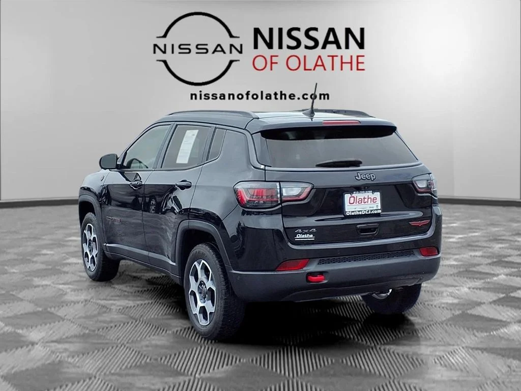 Used 2022 Black Jeep Trailhawk image 3