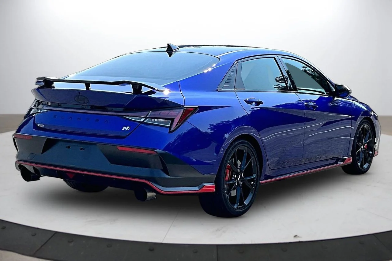 Used 2025 Blue Hyundai Base image 8