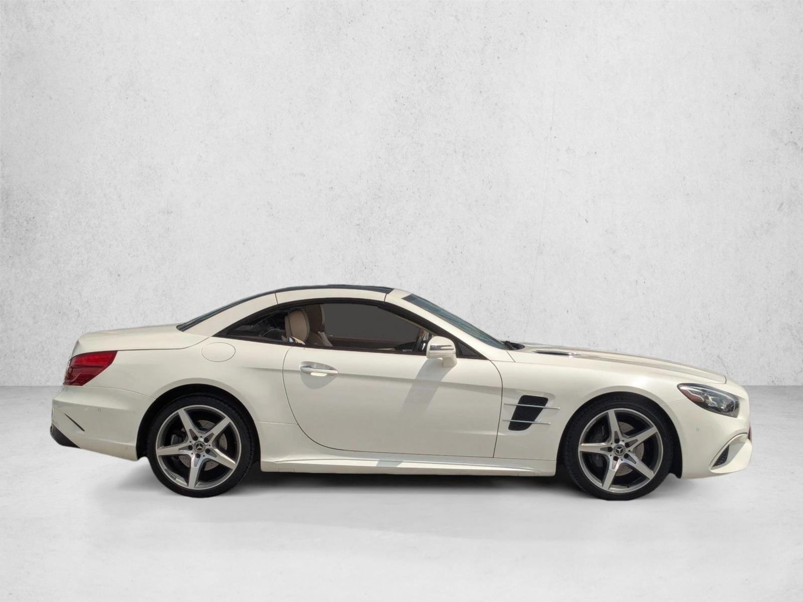 Used 2019 Designo Diamond White Metallic Mercedes-Benz SL 550 image 4