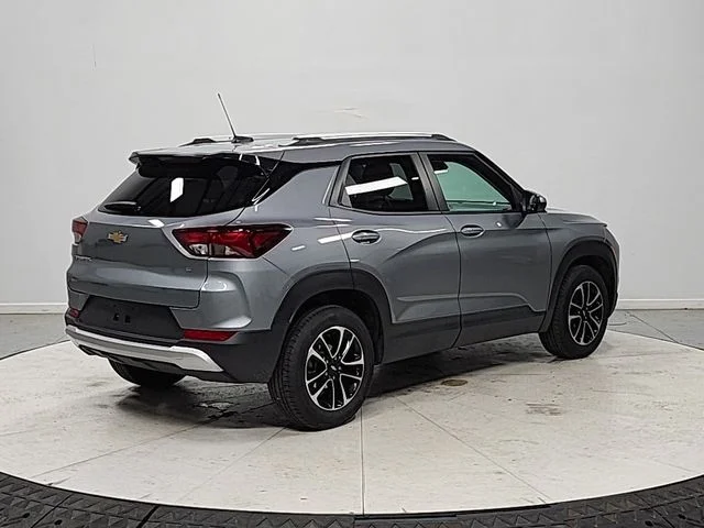 Used 2026 Gray Chevrolet LT image 7