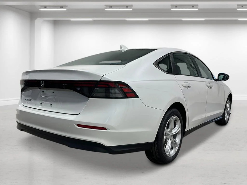 New 2026 Platinum White Pearl Honda LX image 6