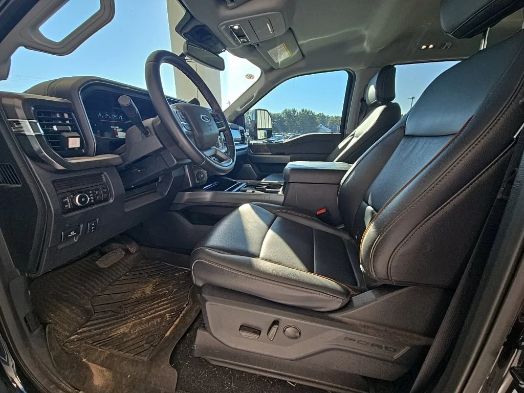 Used 2026 Agate Black Metallic Ford XL image 3