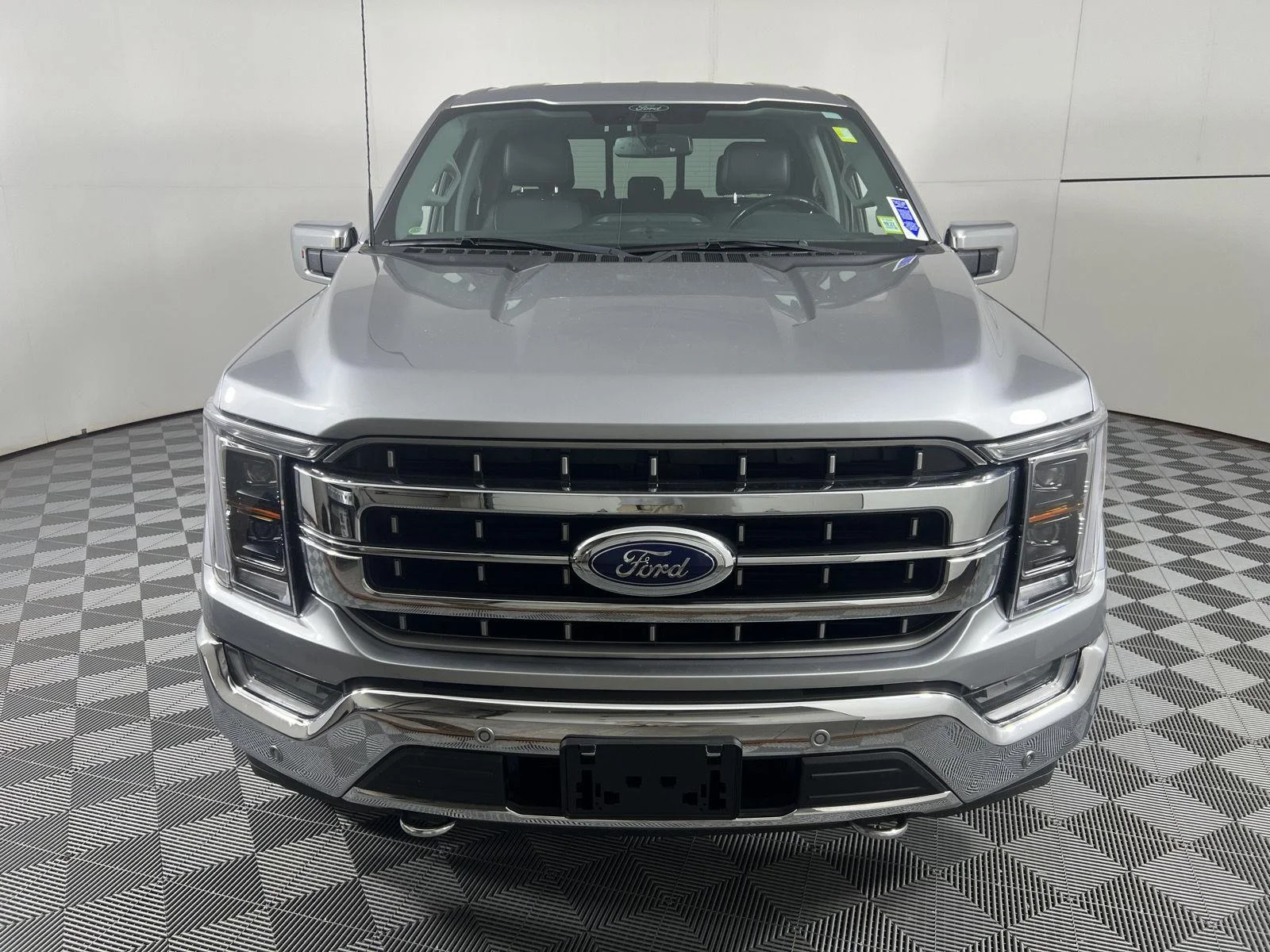 Used 2022 Iconic Silver Ford LARIAT image 5