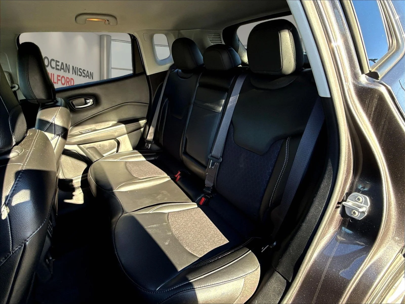 Used 2020 Crystal Metallic Jeep Latitude image 23