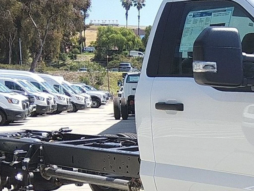 New 2026 Oxford White Ford XL image 18