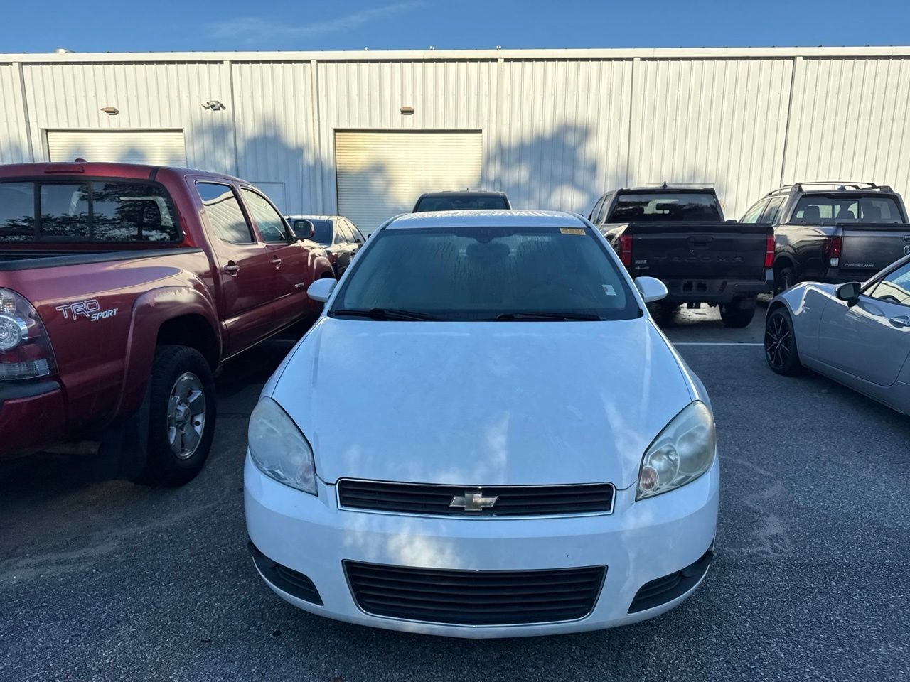 Used 2011 White Chevrolet LT image 2