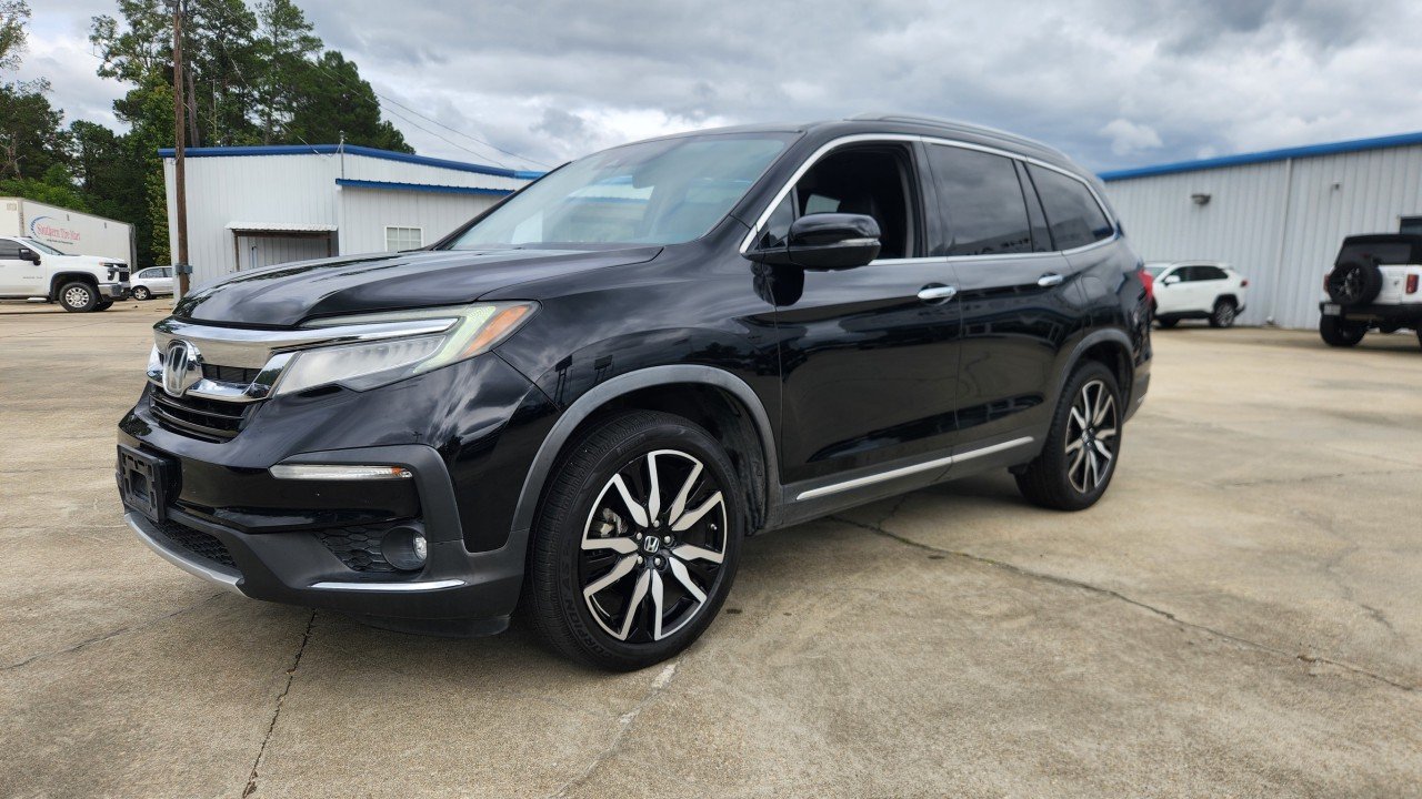 Used 2020 Black Honda Touring 8-Passenger image 7
