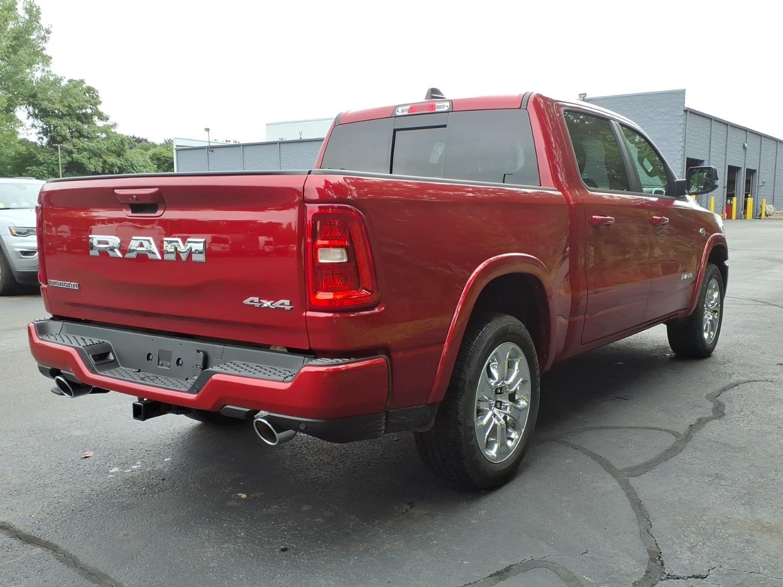 New 2026 Molten Red Pearl-Coat Exterior Paint RAM Big Horn/Lone Star image 3