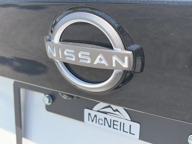 New 2026 Aspen White TriCoat / Super Black Two-tone Nissan SR image 34