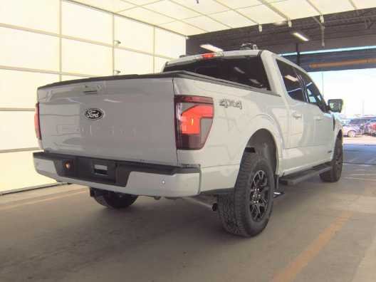 Used 2025 Space White Metallic Ford XLT image 6
