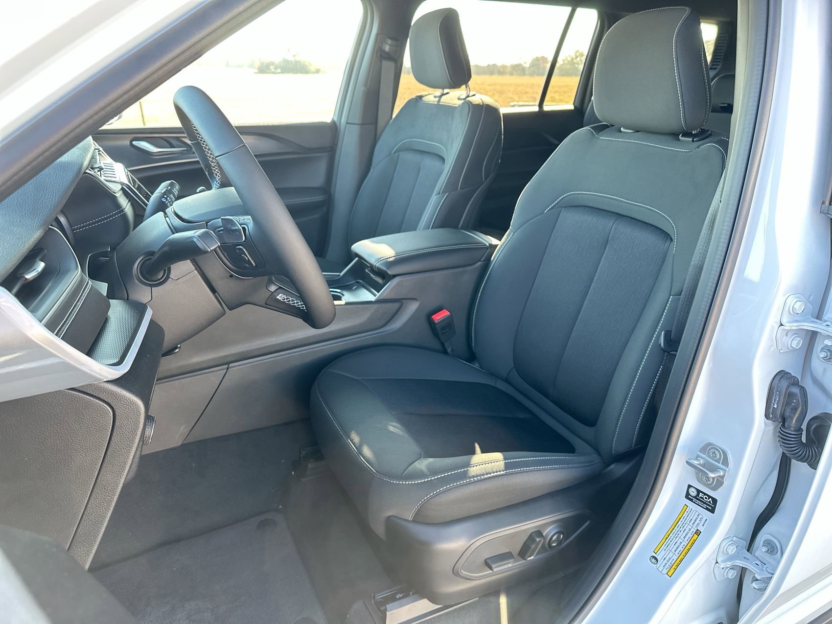 New 2025 Bright White Clearcoat Jeep Laredo image 11