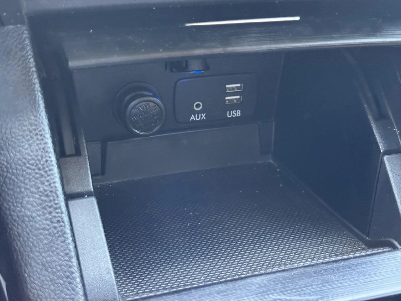Used 2017 Crystal Black Silica Subaru Touring image 25