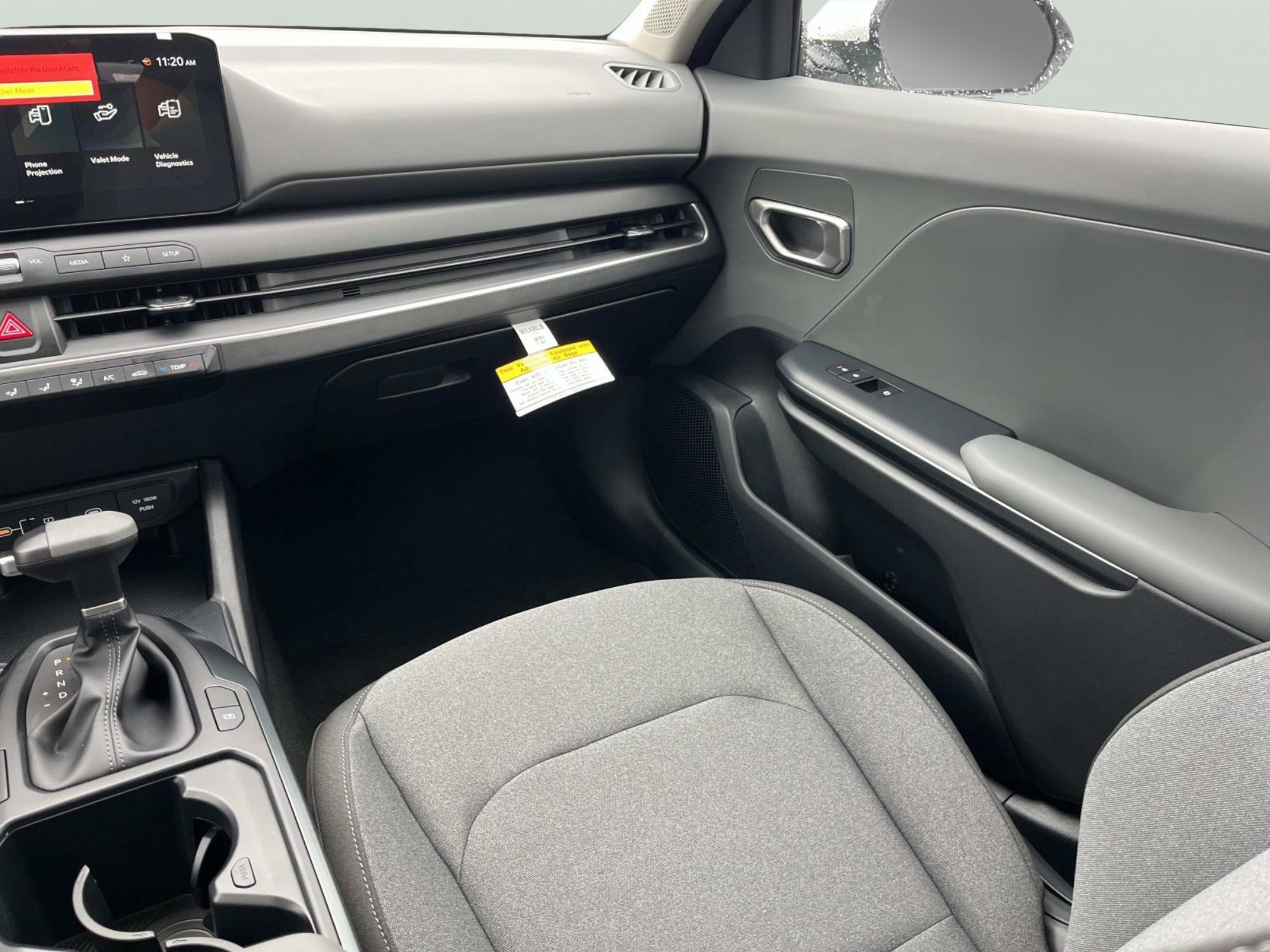 New 2025 Snow White Pearl Kia LXS image 13