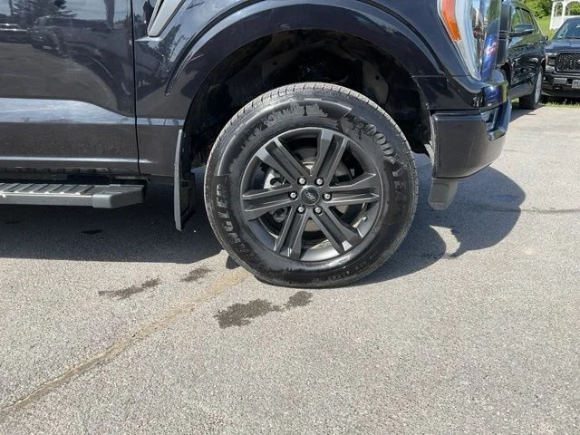 Used 2021 Black Ford Lariat image 25