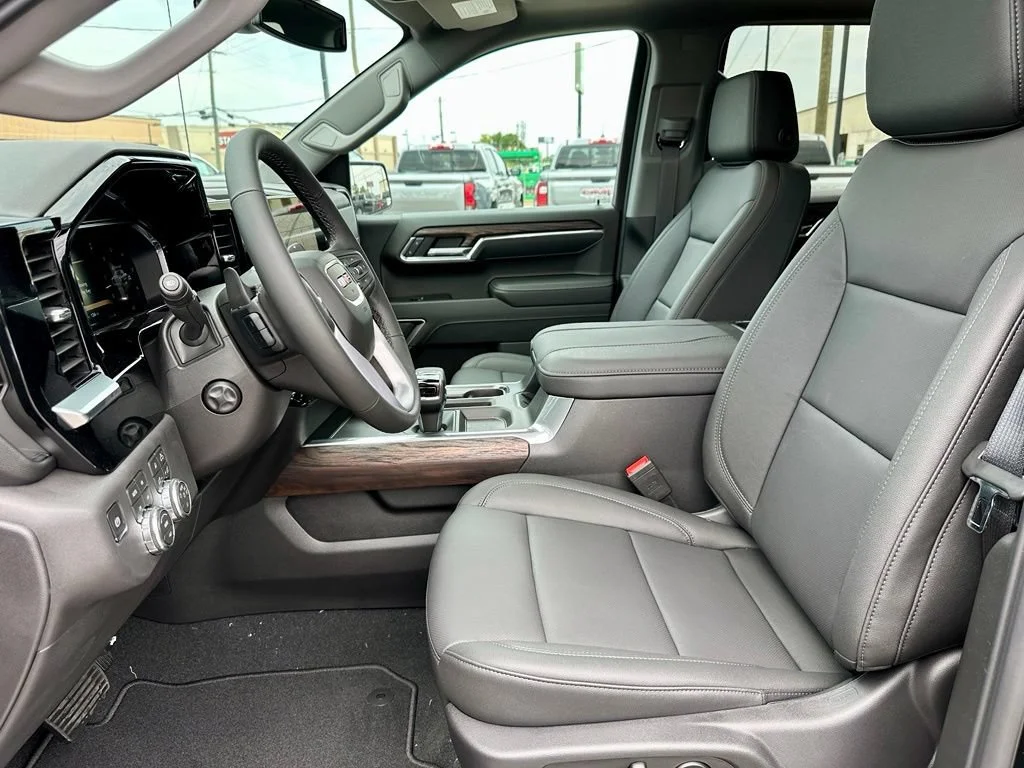 2026 GMC Sierra 1500 SLT - Photo 16