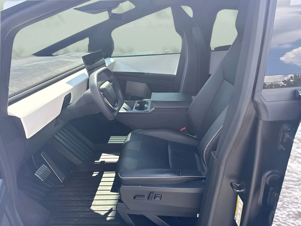 Used 2024  Tesla Cyberbeast image 9