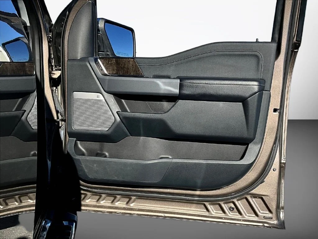 Used 2021 Gray Ford Lariat image 32