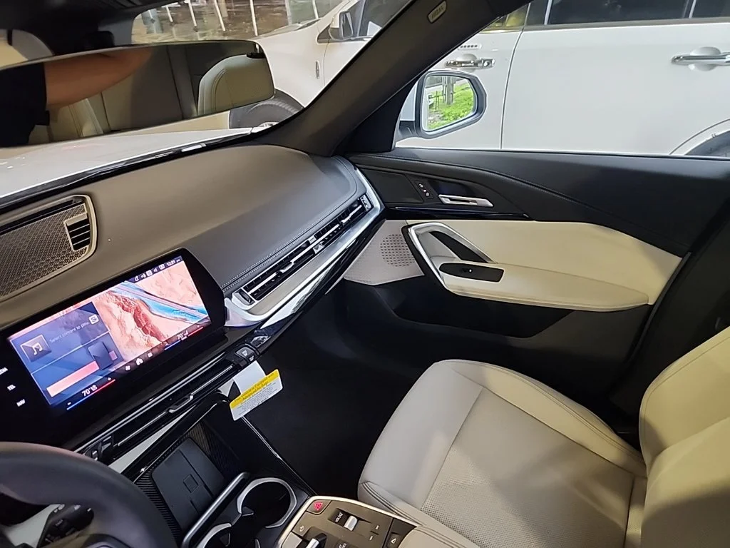 Used 2026 Alpine White BMW xDrive28i image 6