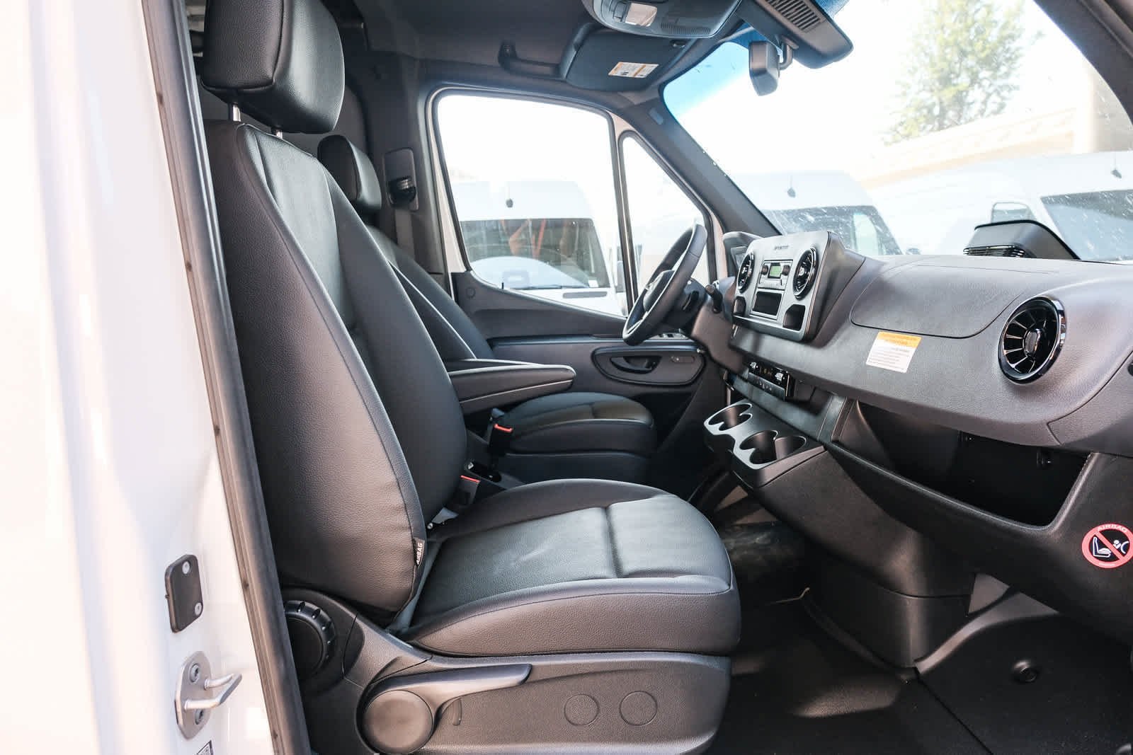 New 2026 Arctic+White Mercedes-Benz Cargo 144 WB  RWD 2.0L 4-Cylinder image 23