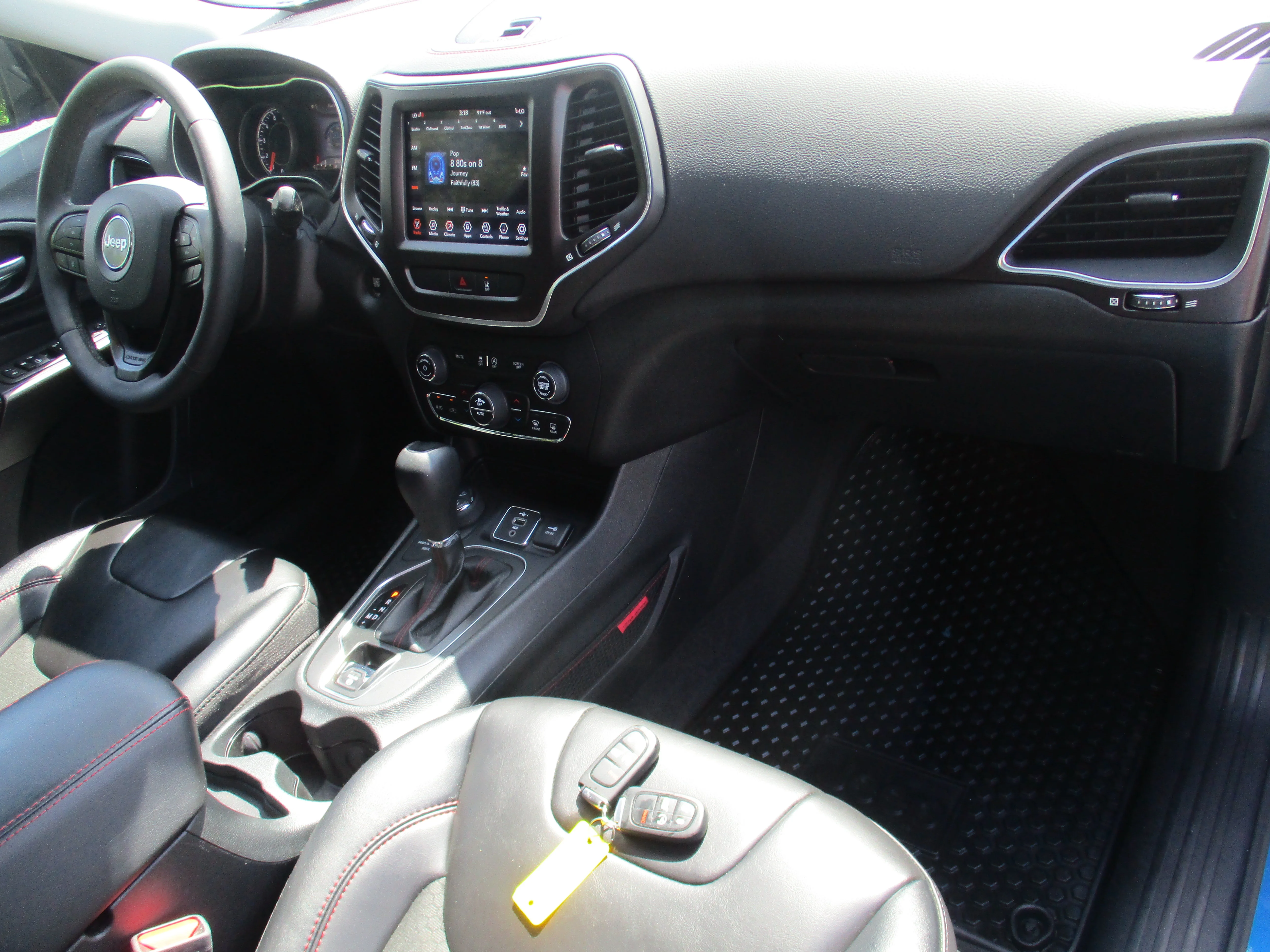 Used 2022 Hydro Blue Pearlcoat Jeep Trailhawk image 37