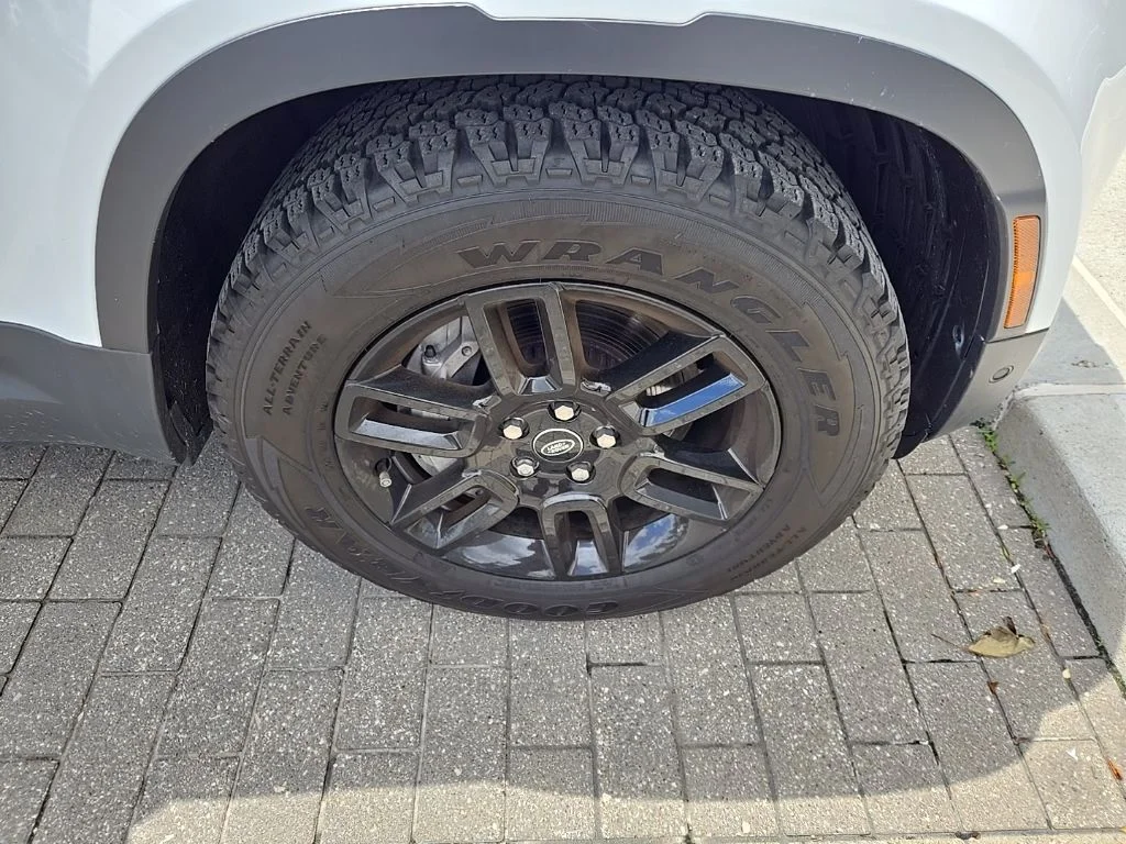 Certified Used 2024 White Land Rover S image 11