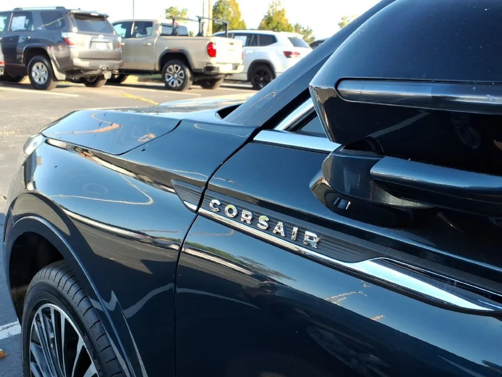 Used 2020 Blue Lincoln Reserve image 23