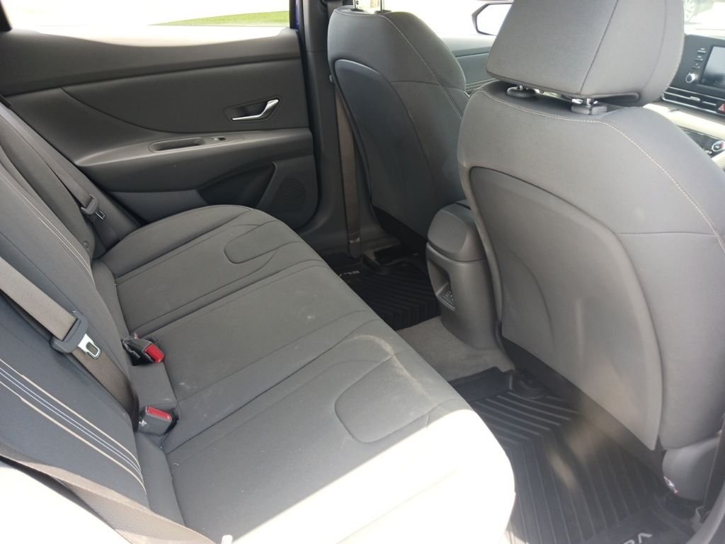Used 2025 Blue Hyundai SEL Sport image 19