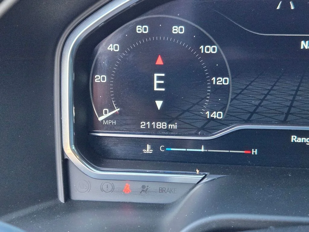 Used 2025 Onyx Black GMC AT4 image 24