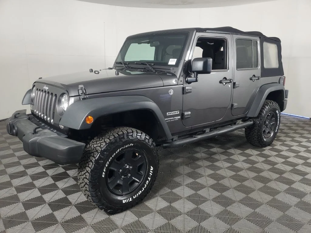Used 2018 Gray Jeep Sport 4x4 image 8