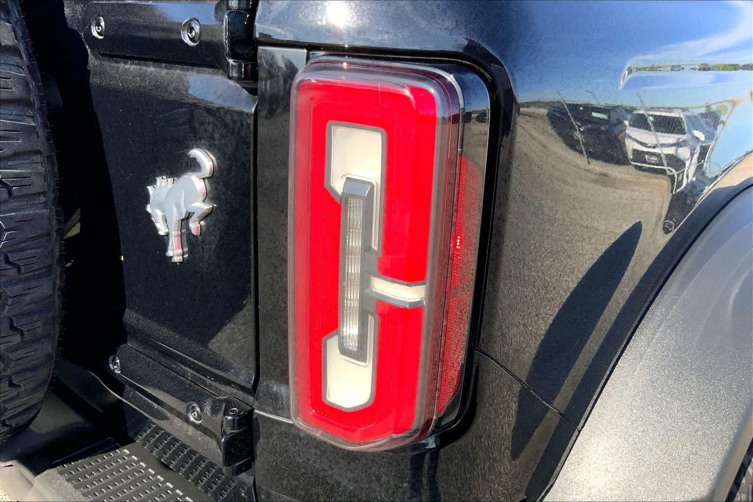 Used 2022 Shadow Black Ford Badlands image 45