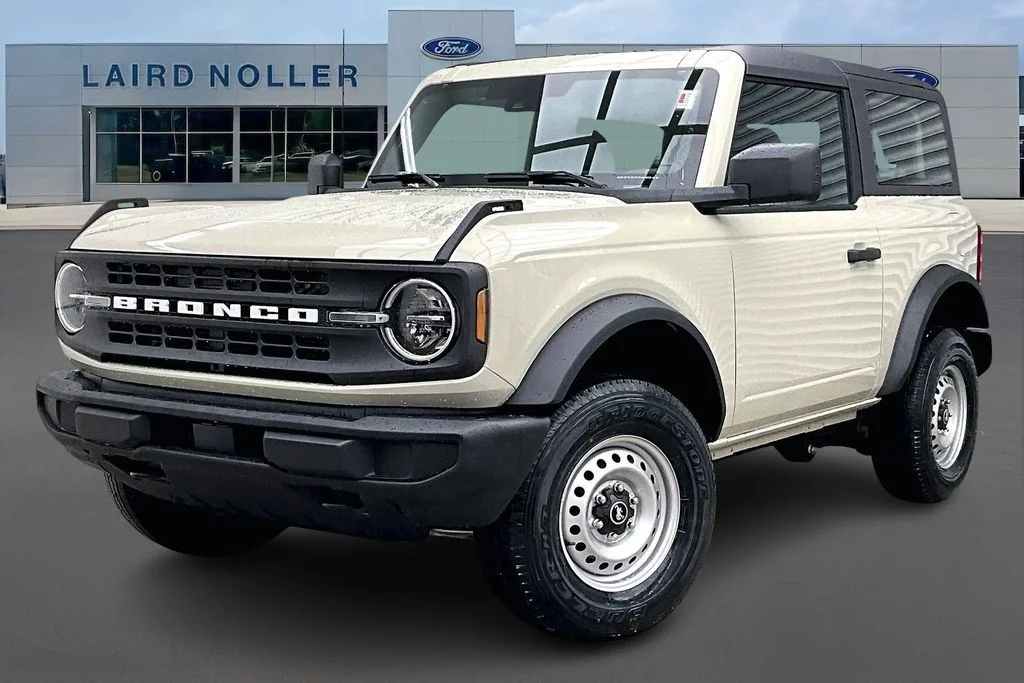 2025 Ford Bronco Base 4x4's photo