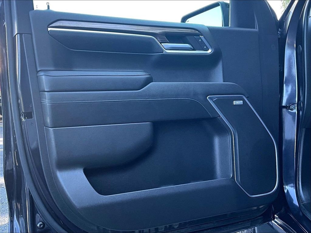 Used 2022 Gray Chevrolet RST image 9