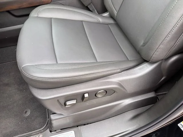 New 2026 Onyx Black GMC SLT image 21
