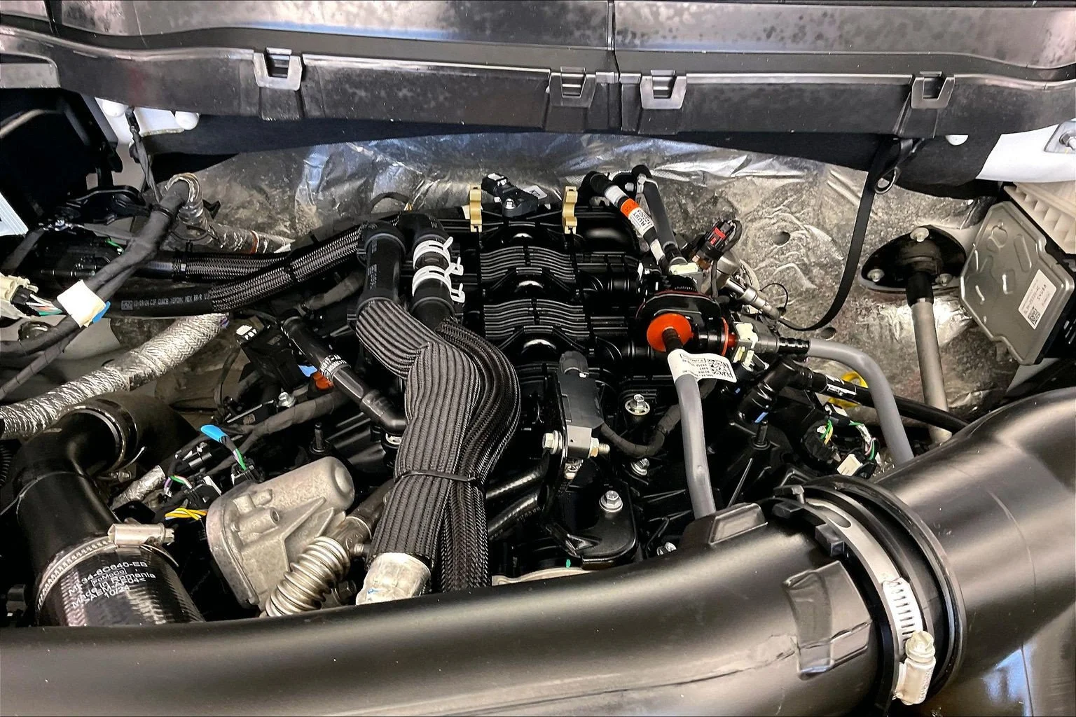 Used 2025 Oxford White Ford Tremor image 32