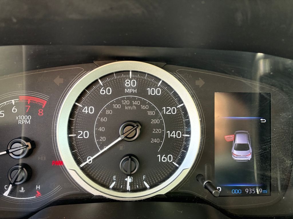 2022 Toyota Corolla LE - Photo 11