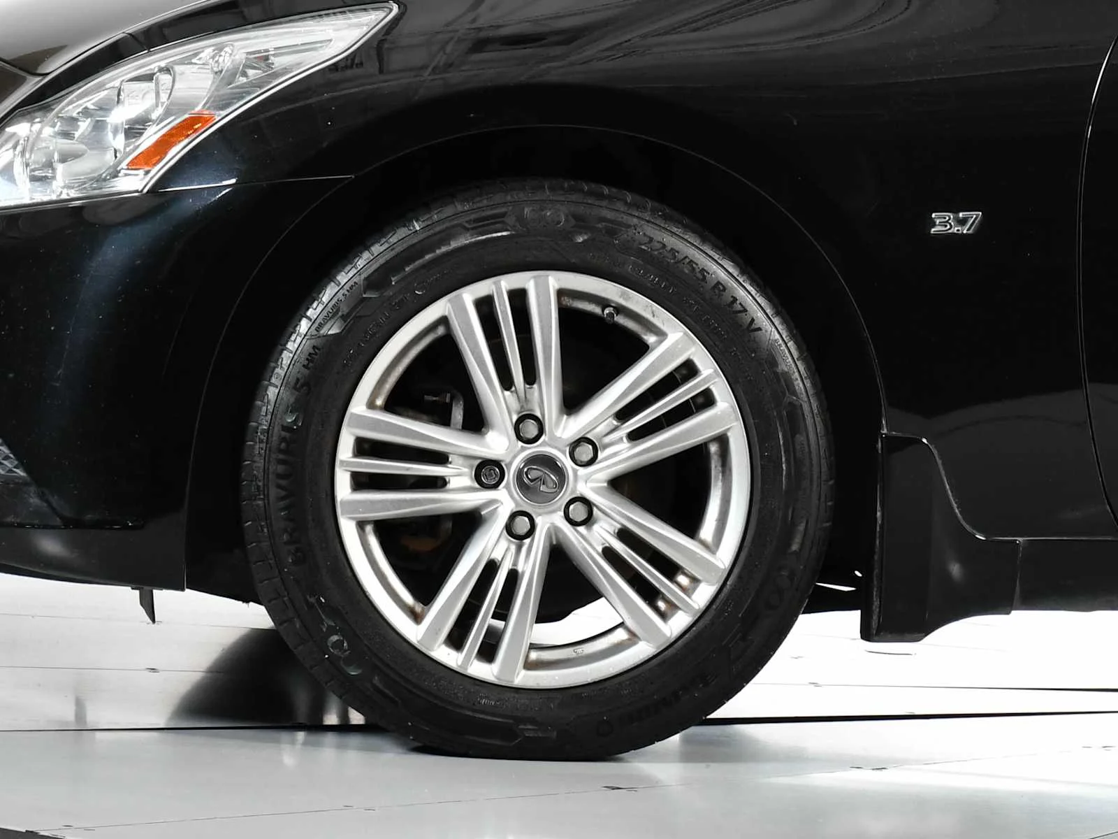 Used 2015 Black Obsidian INFINITI  image 10