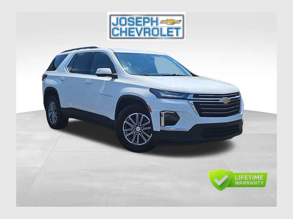 Used 2023 Summit White Chevrolet LT Cloth image 1